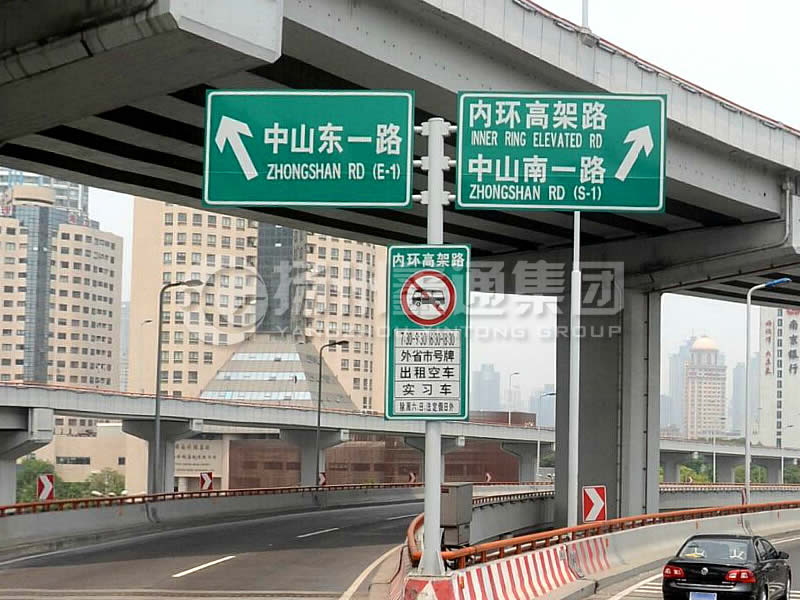 BZG-013，交通標志桿，T型三懸臂交通標志桿