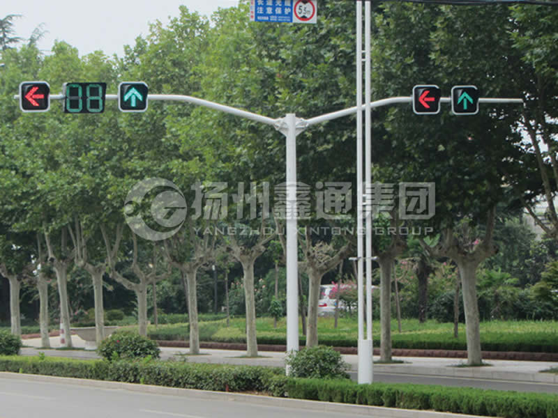 XHDG-041，Y型雙挑信號燈桿