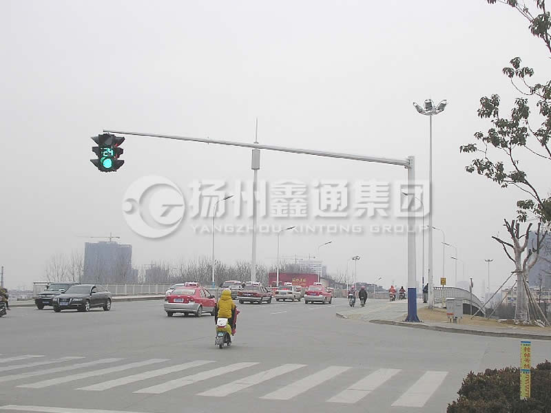 XHDG-054，釣魚桿式信號燈桿