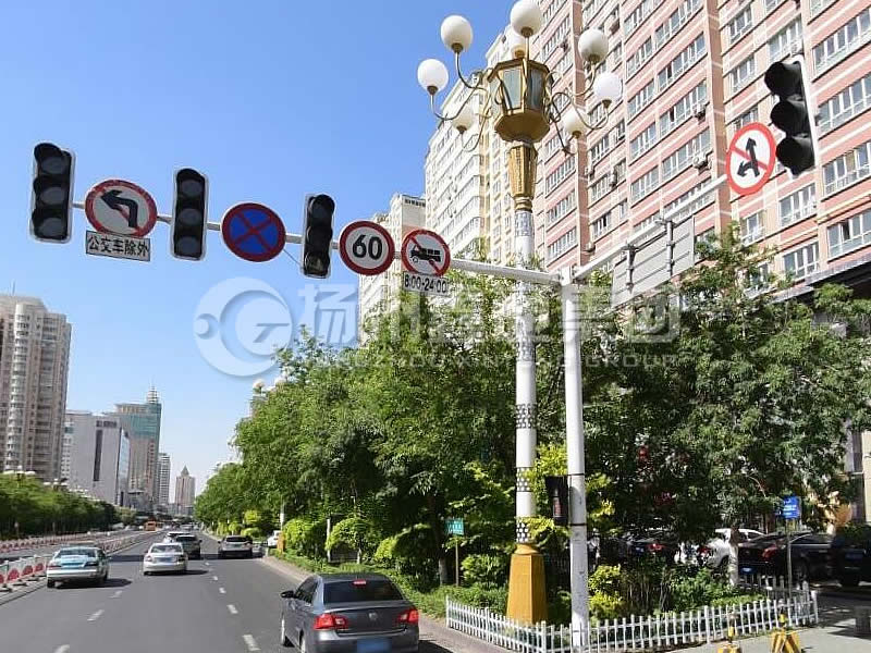 XHDG-058，八棱直角雙臂信號燈桿